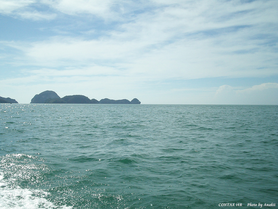 06.01.06.IslandHopping1.jpg